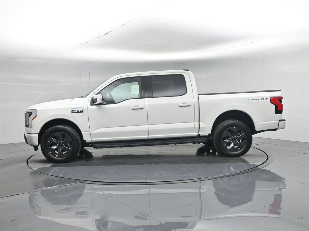New 2025 Ford F150 Lightning Lariat w/ Max Trailer Tow Package image 28