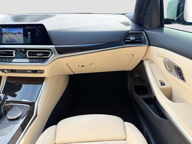 Used 2021 BMW 330i Sedan w/ Premium Package image 17