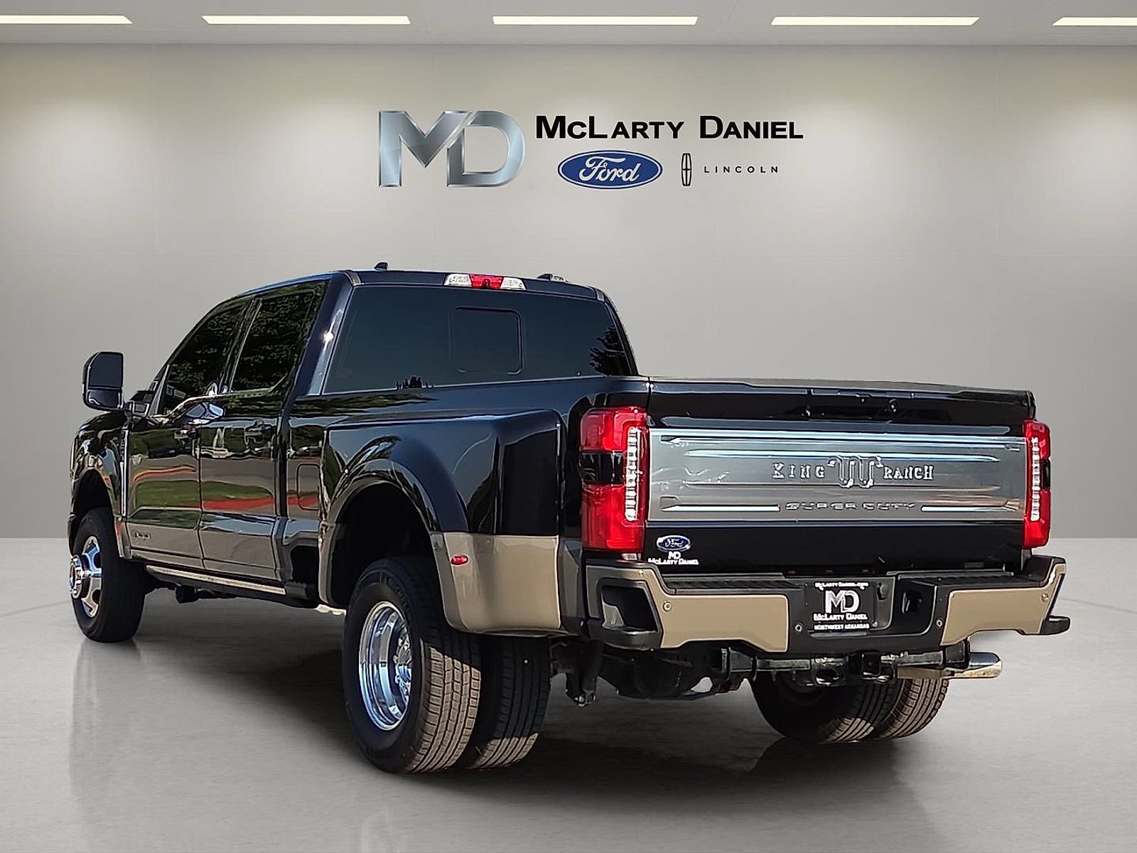Certified 2026 Ford F350 King Ranch AWD/4WD image 4