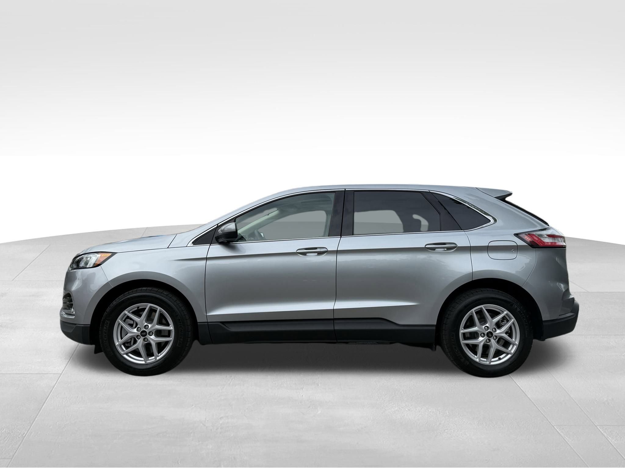 Used 2024 Ford Edge SEL w/ Convenience Package image 7