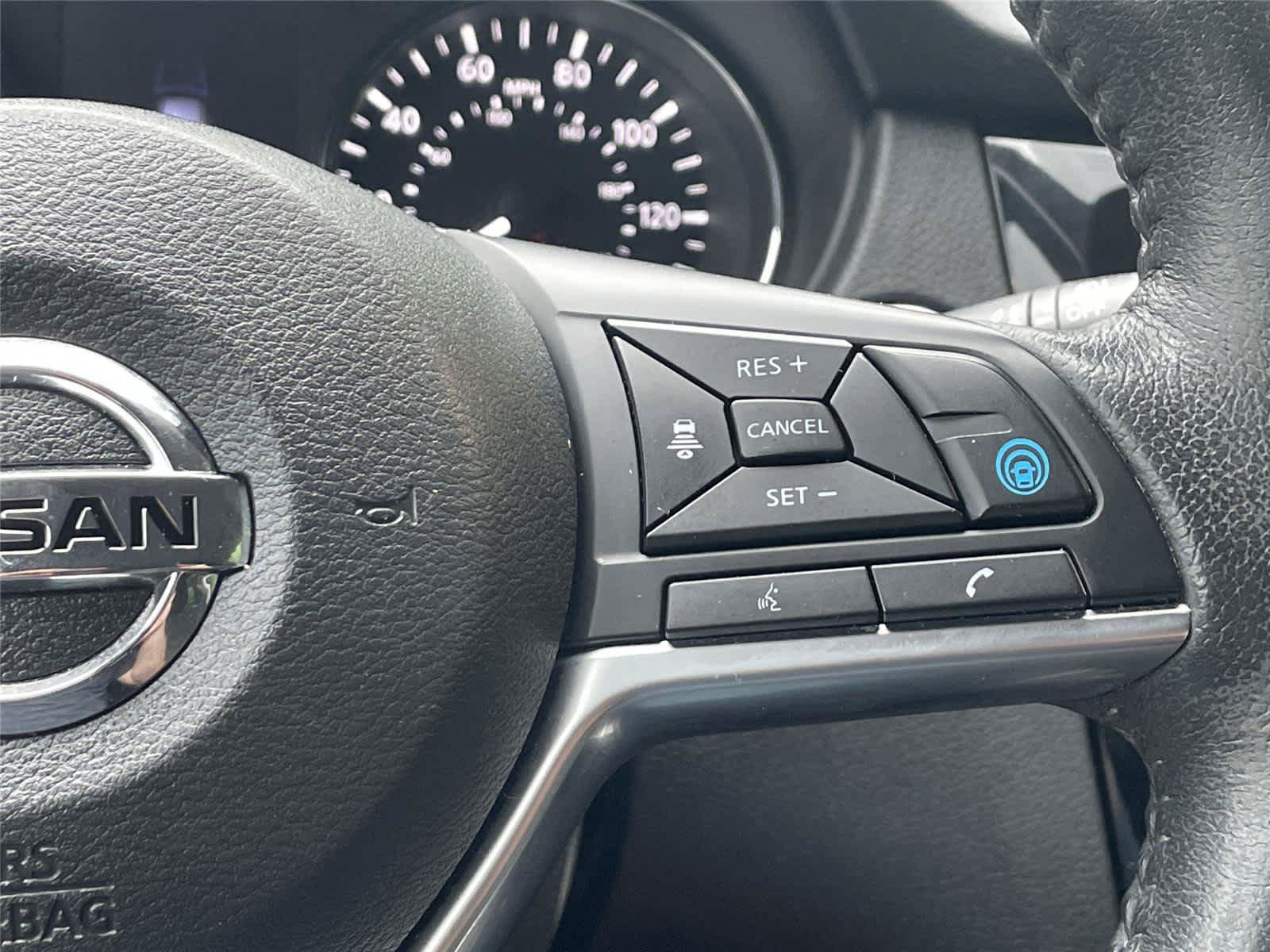 Used 2019 Nissan Rogue SV w/ Sun & Sound Touring Package AWD/4WD image 29