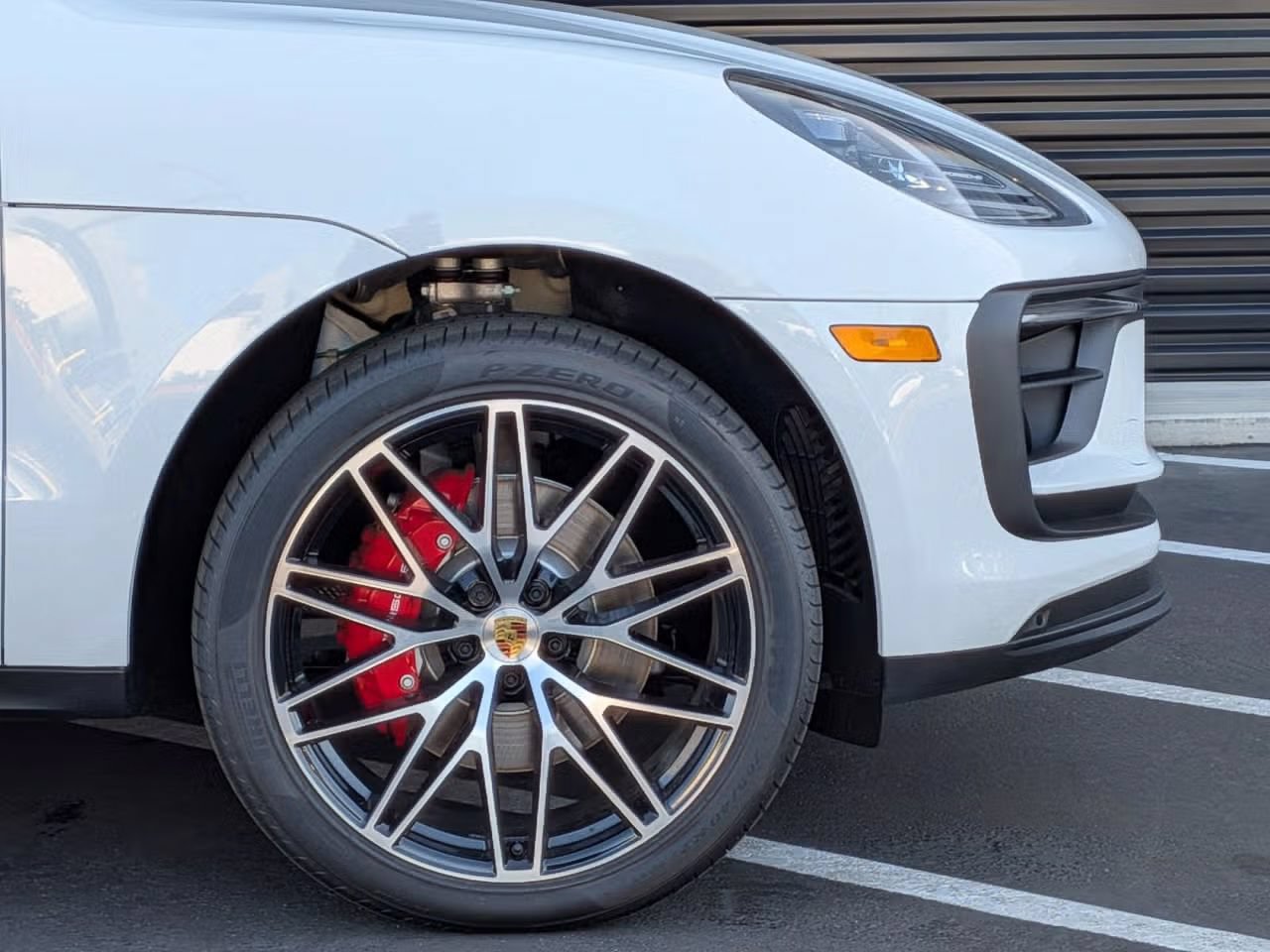 Certified 2025 Porsche Macan S AWD/4WD image 11