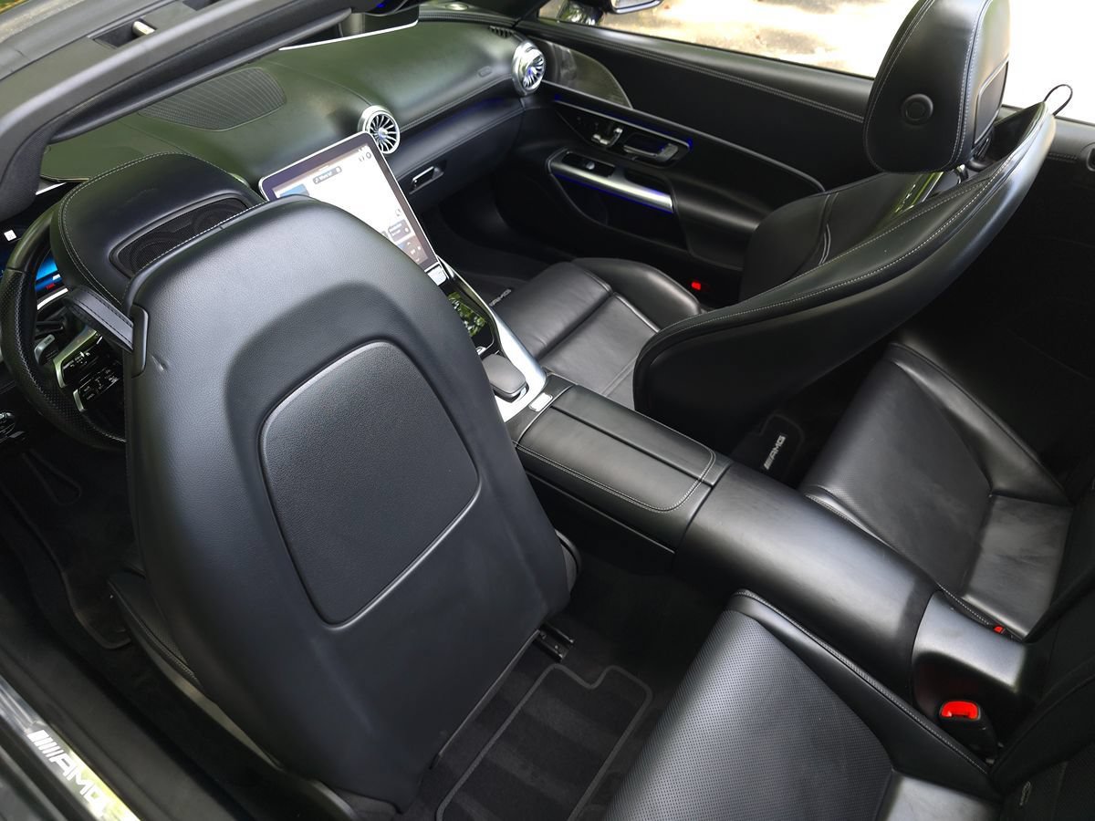 Used 2023 Mercedes-Benz SL 43 AMG w/ Driver Assistance Package image 14