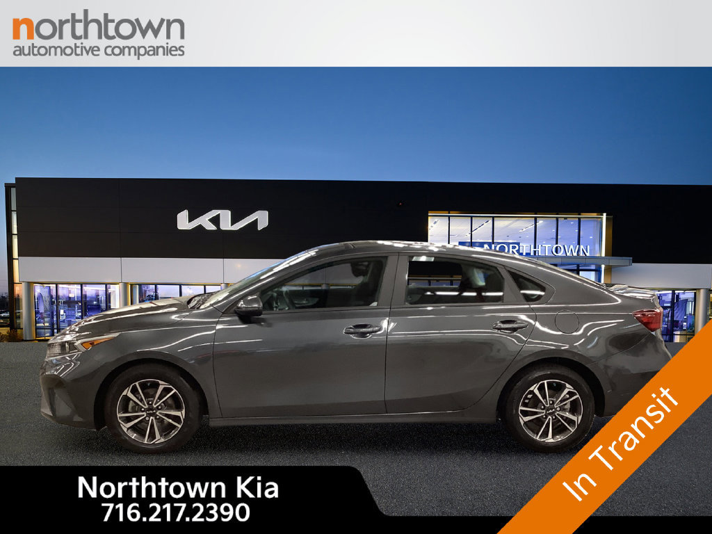 Used 2024 Kia Forte LXS w/ LXS Technology Package FWD image 3