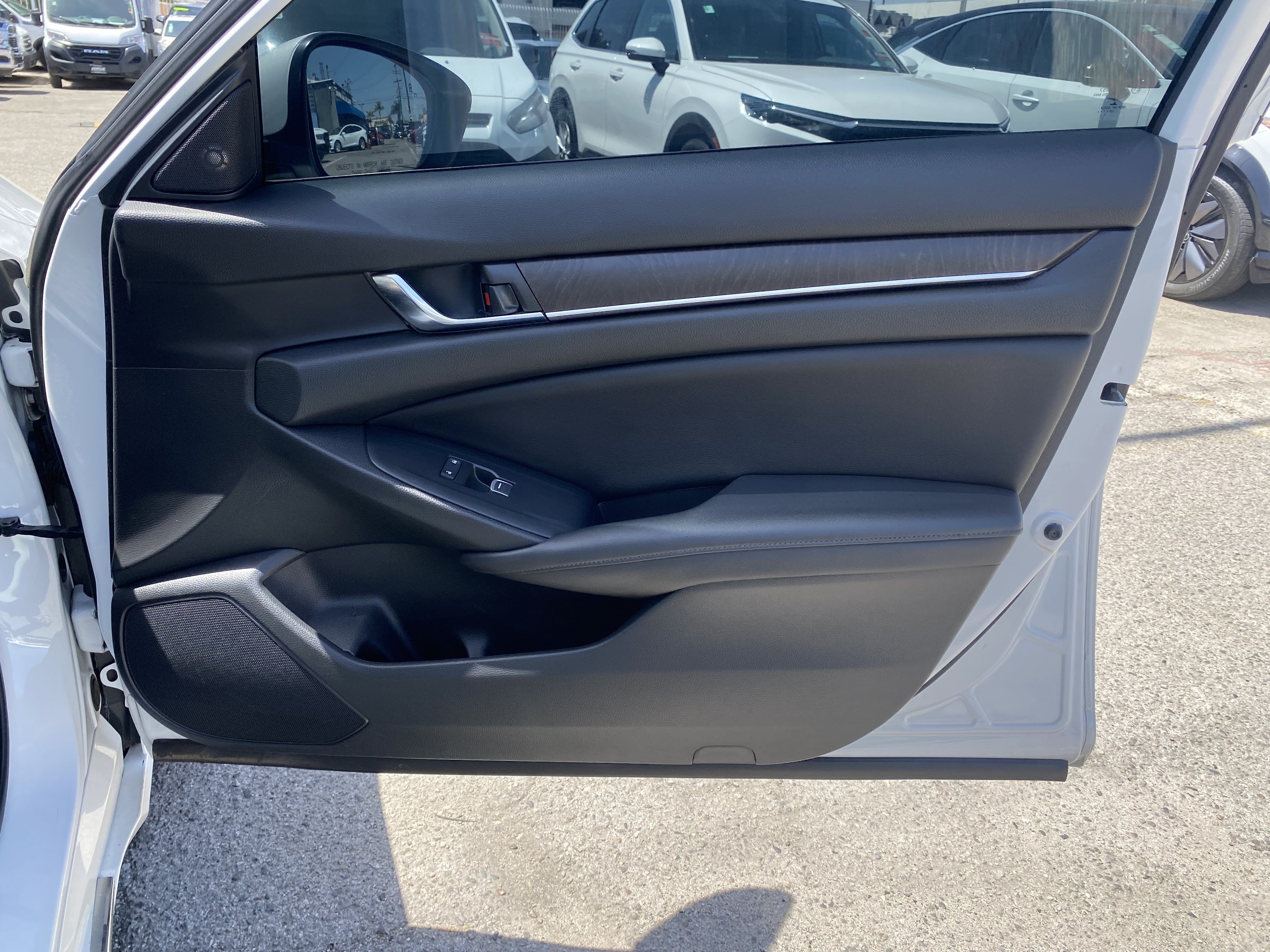 Used 2020 Honda Accord EX-L image 25