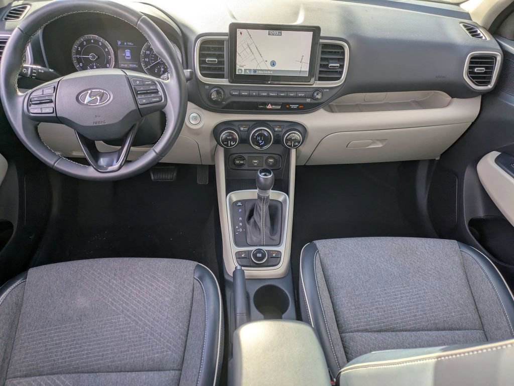 Certified 2021 Hyundai Venue image 21