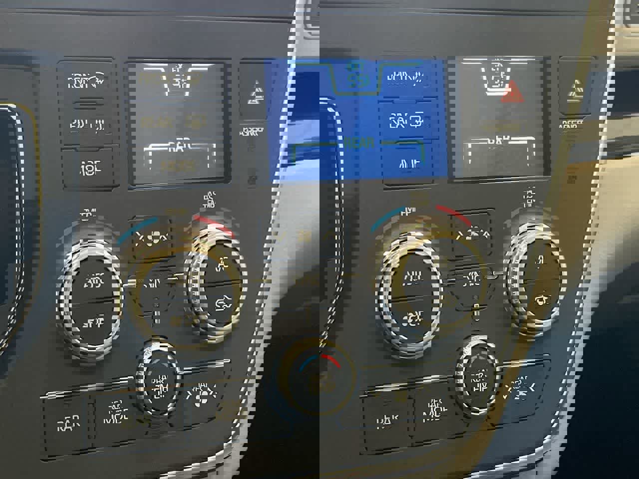 Used 2018 Toyota Sienna XLE w/ XLE Navigation Package image 19