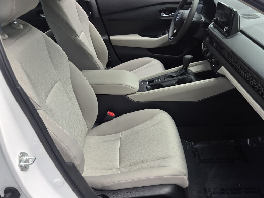 Certified 2025 Honda Accord LX image 17