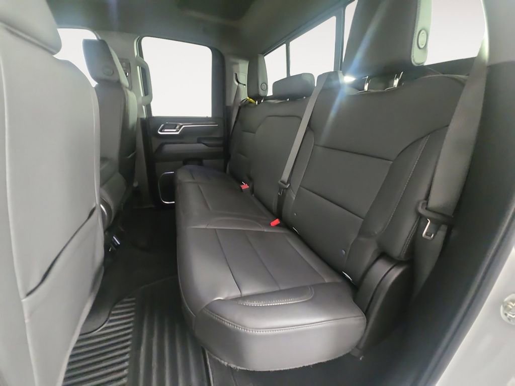 Certified 2025 Chevrolet Silverado 3500 LT AWD/4WD image 13