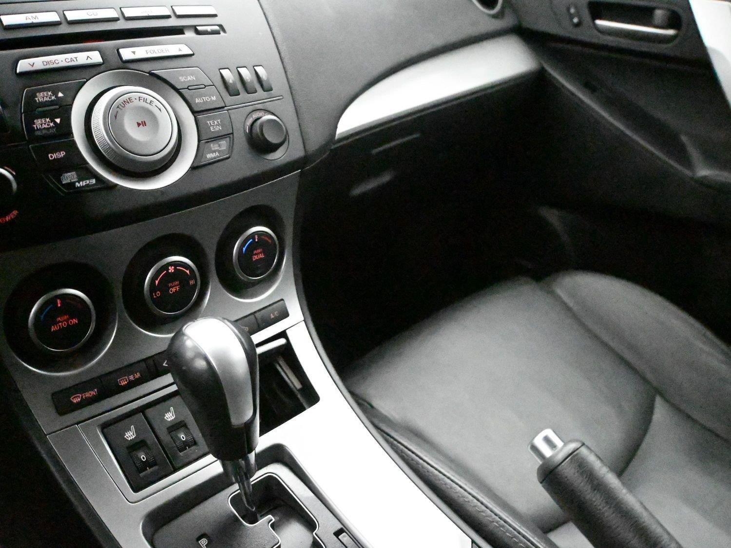 Used 2010 MAZDA MAZDA3 s Grand Touring FWD image 3