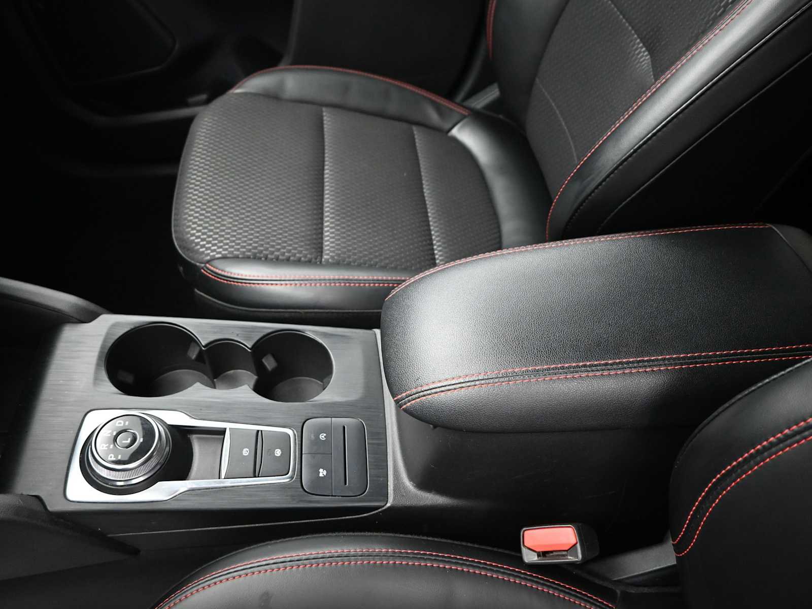 Used 2024 Ford Escape ST-Line AWD/4WD image 17