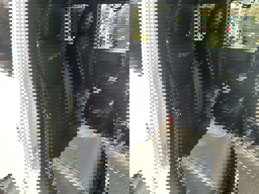 Used 2017 Jeep Wrangler Unlimited Sahara w/ Connectivity Group image 23