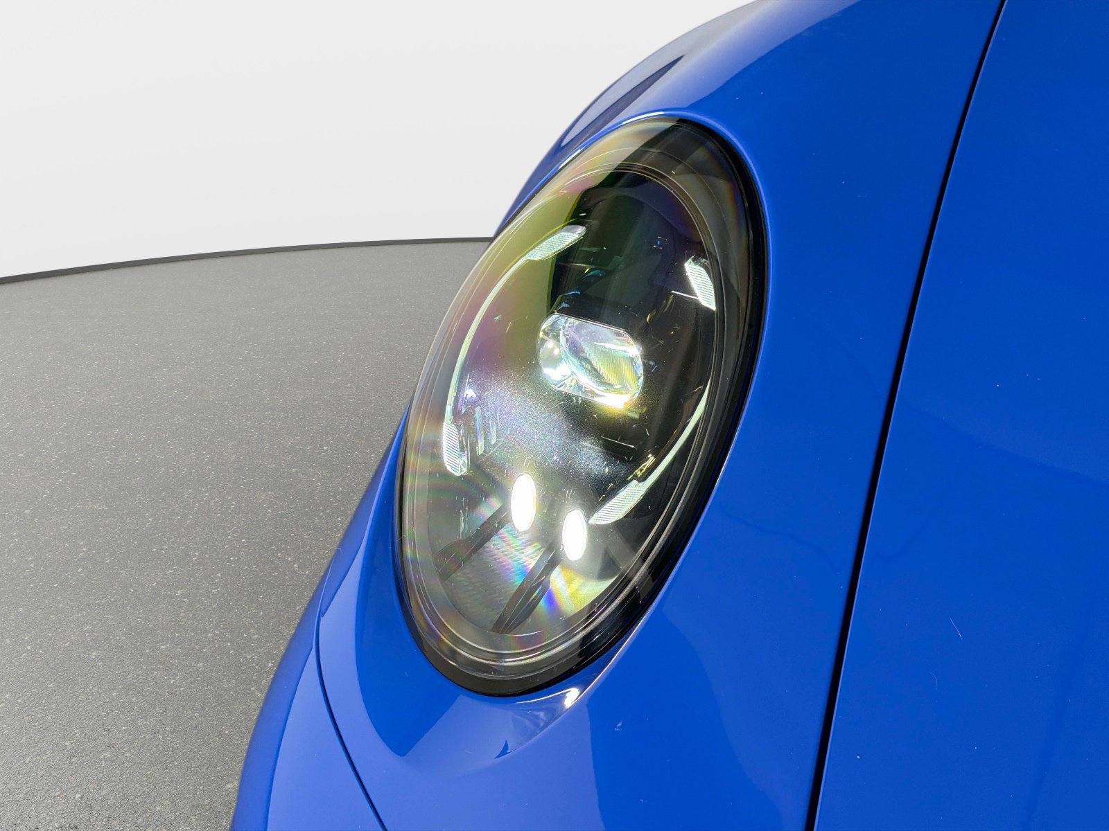 Used 2025 Porsche 911 Carrera RWD image 9