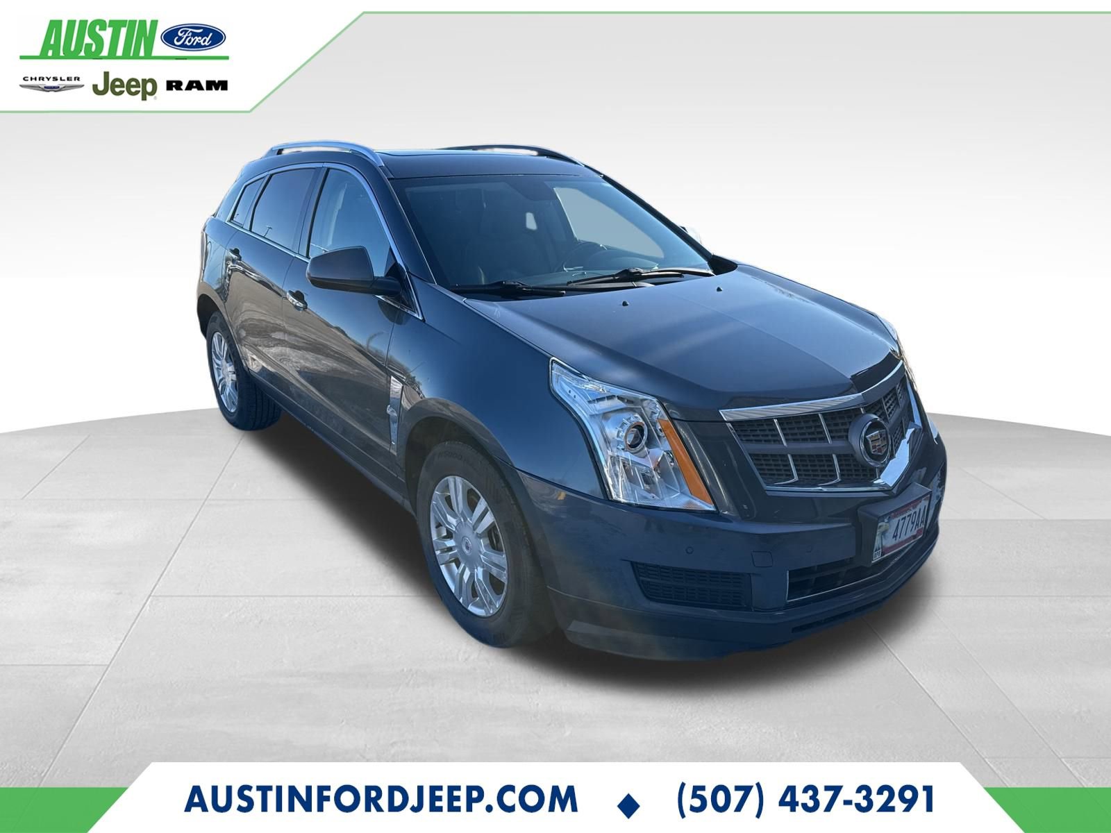 Used 2011 Cadillac SRX Luxury image 2