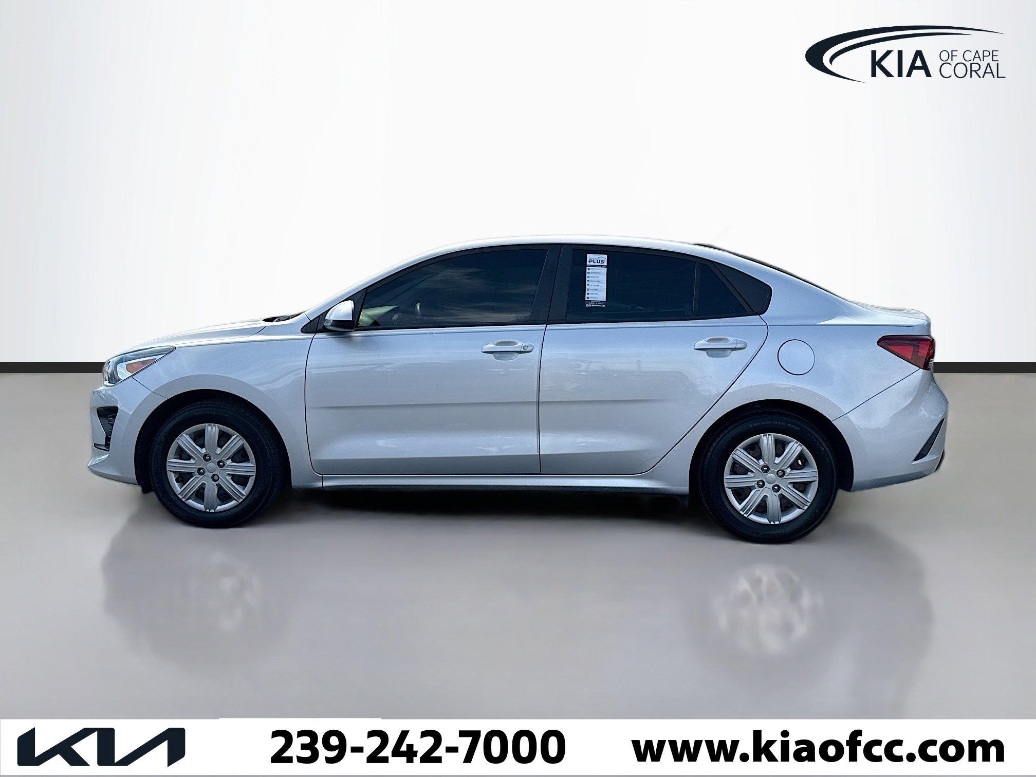 Used 2021 Kia Rio S image 2