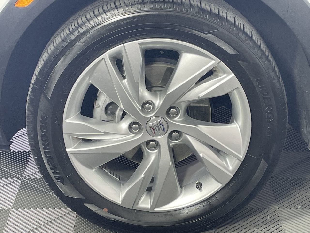 Used 2025 Buick Encore GX Preferred image 9