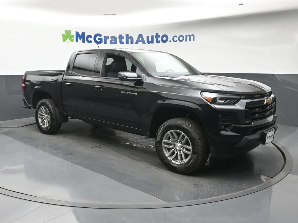 New 2026 Chevrolet Colorado LT w/ LT Convenience Package AWD/4WD image 2