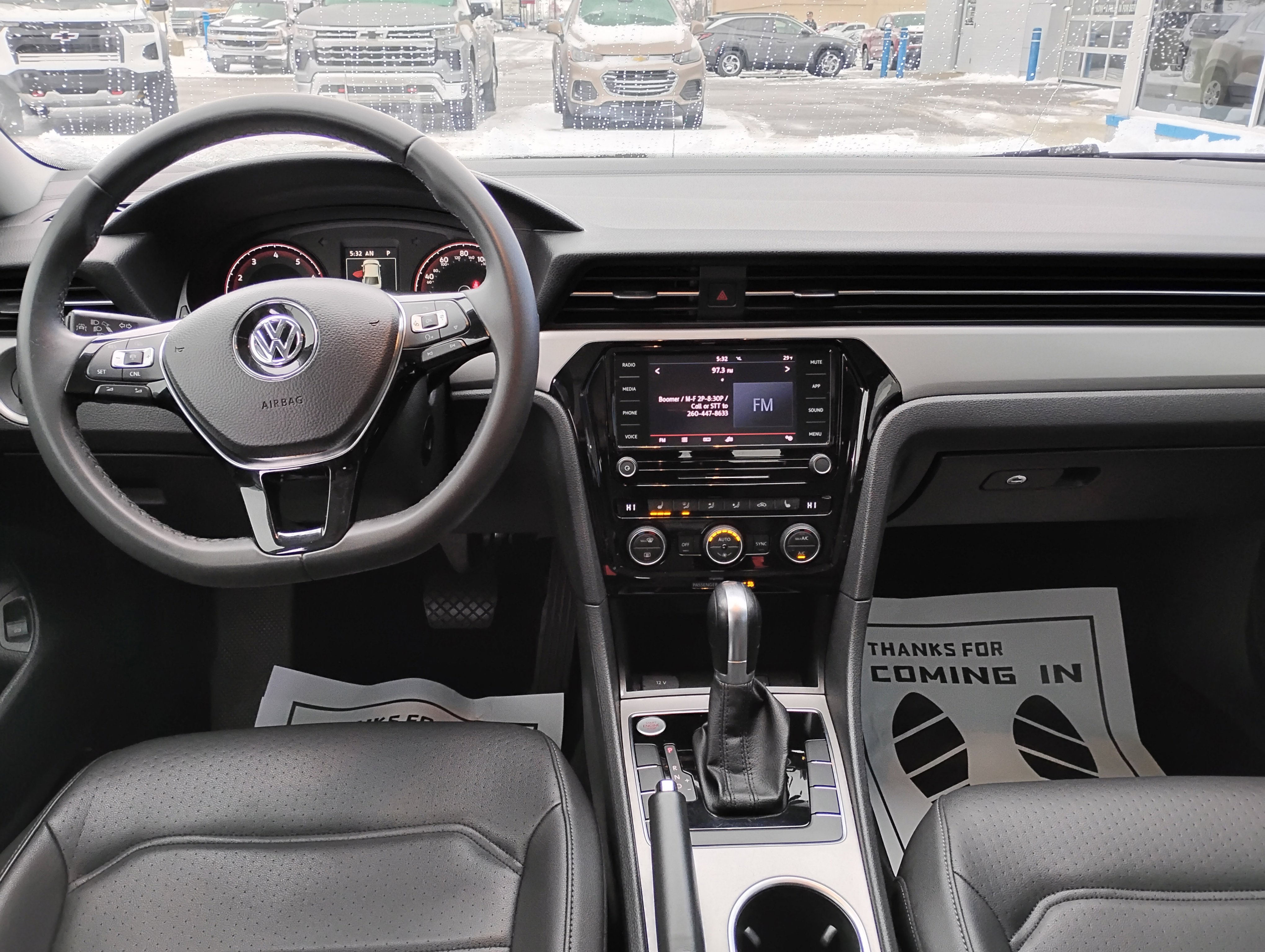 Used 2021 Volkswagen Passat 2.0T SE image 4