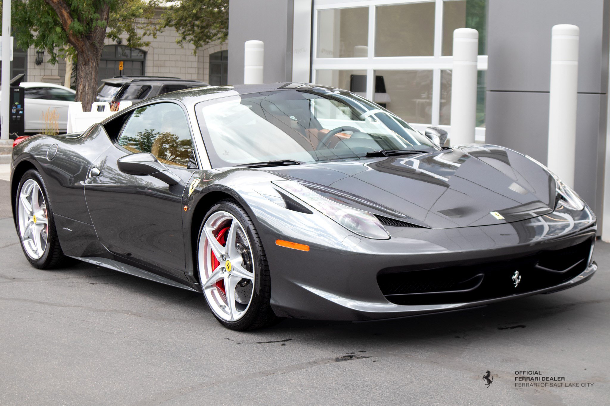 Used 2010 Ferrari 458 Italia Coupe RWD image 8