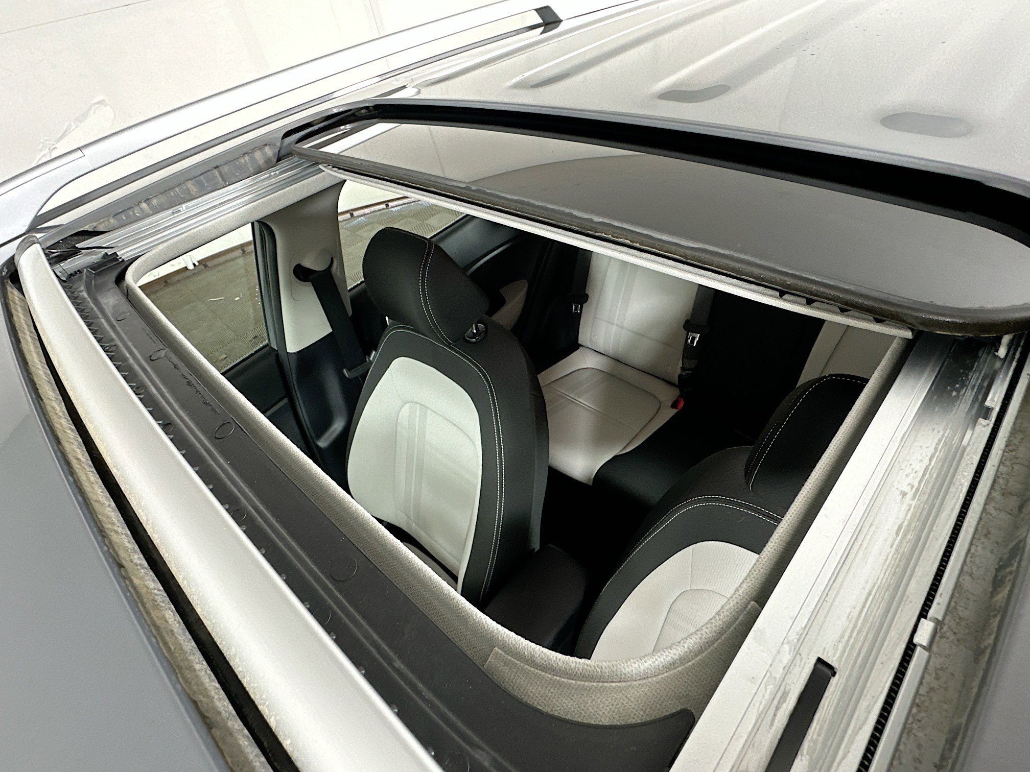 Used 2022 Hyundai Venue SEL image 20