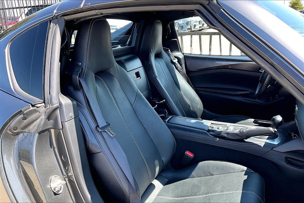 Used 2025 MAZDA MX-5 Miata RF Grand Touring RWD image 9