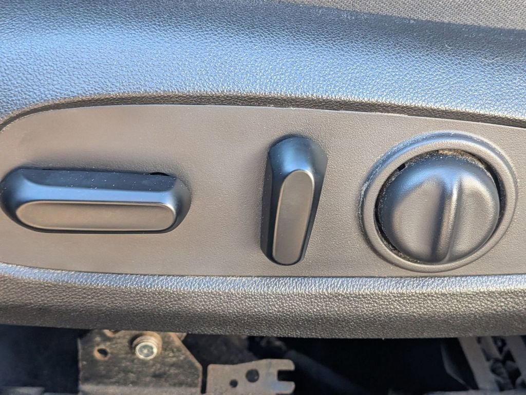 Used 2020 Chevrolet Malibu LT image 17