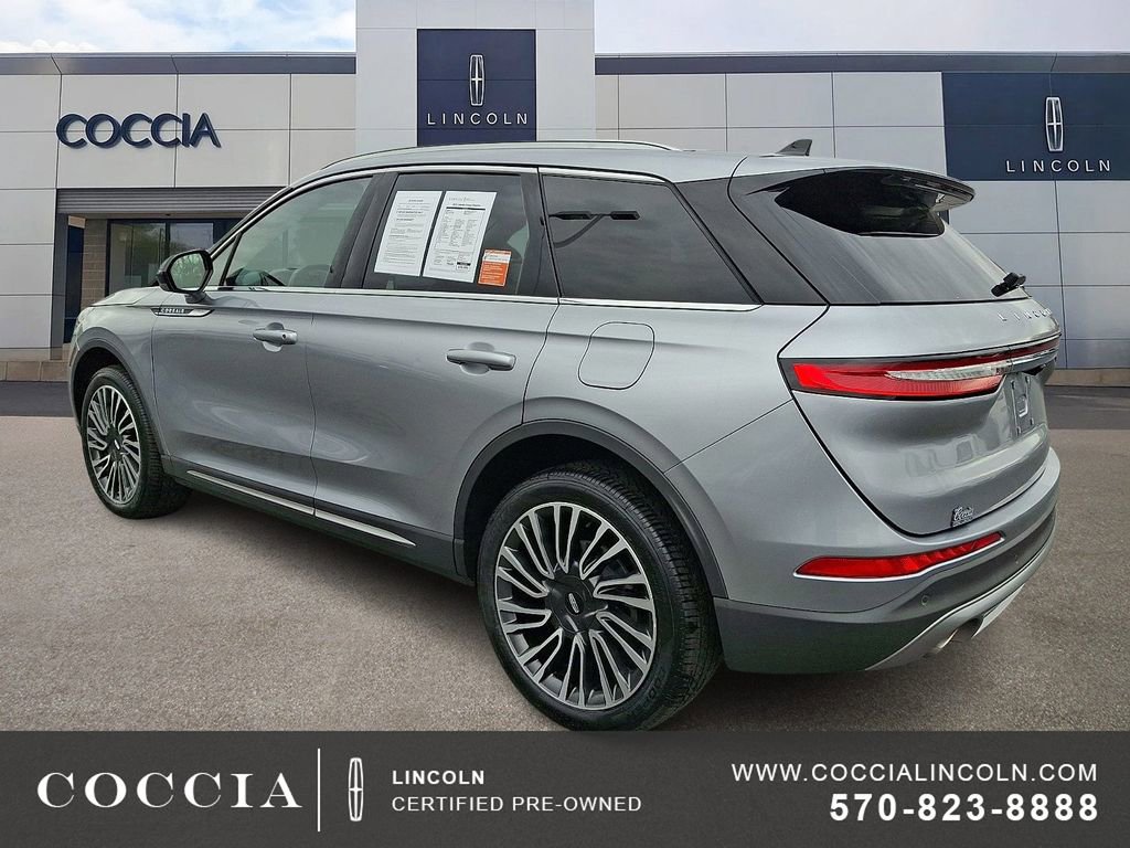 Used 2022 Lincoln Corsair Reserve w/ Elements Package image 6