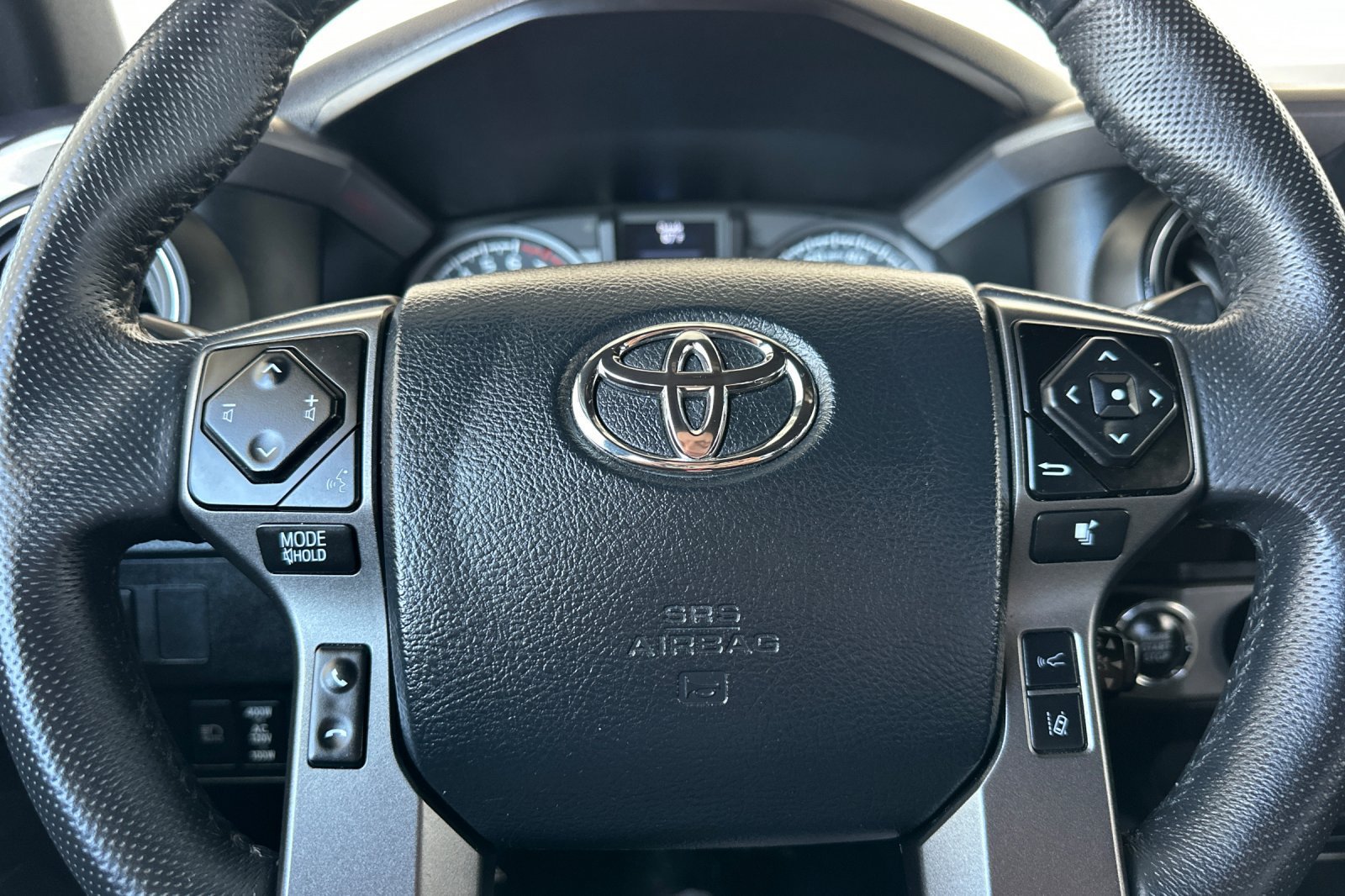 Used 2023 Toyota Tacoma TRD Sport AWD/4WD image 29