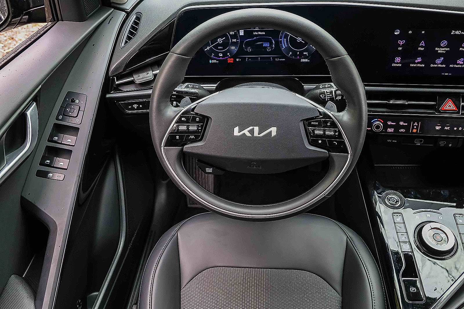 Certified 2025 Kia Niro Wind w/ Wind Preserve Package FWD image 16