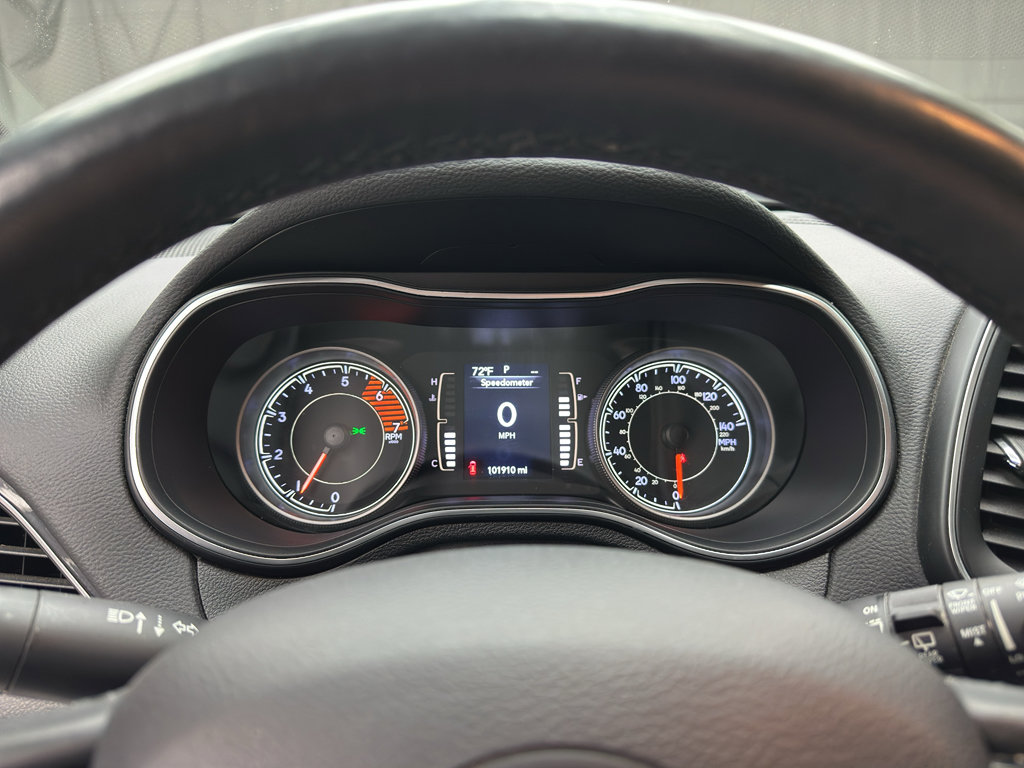 Used 2019 Jeep Cherokee Latitude Plus AWD/4WD image 10