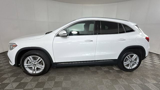 Used 2023 Mercedes-Benz GLA 250 4MATIC w/ Premium Package image 6