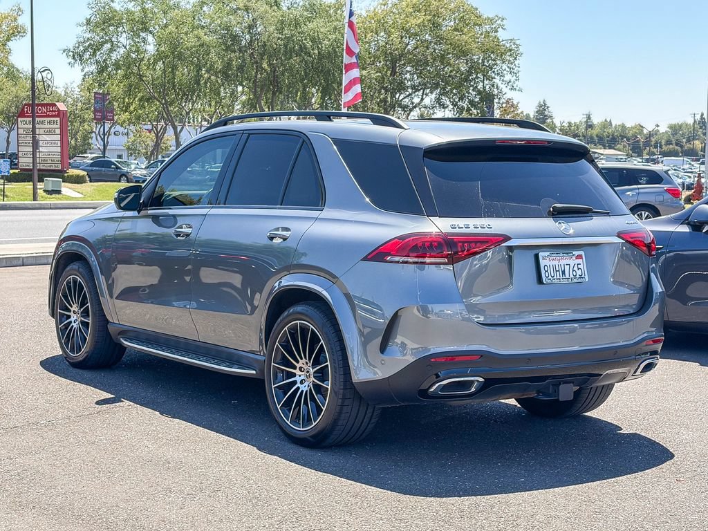 Used 2021 Mercedes-Benz GLE 350 4MATIC image 2