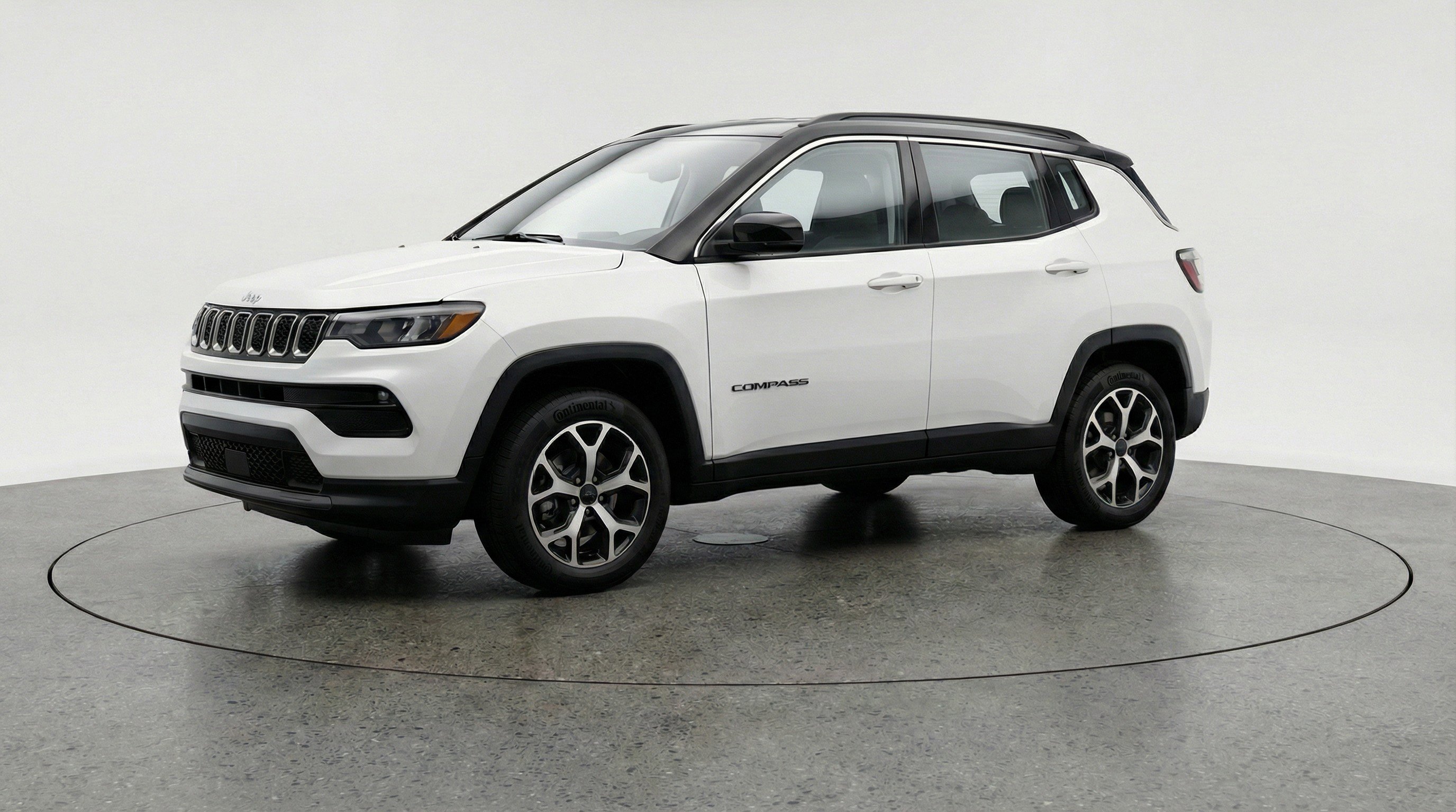 Used 2025 Jeep Compass Limited AWD/4WD image 3