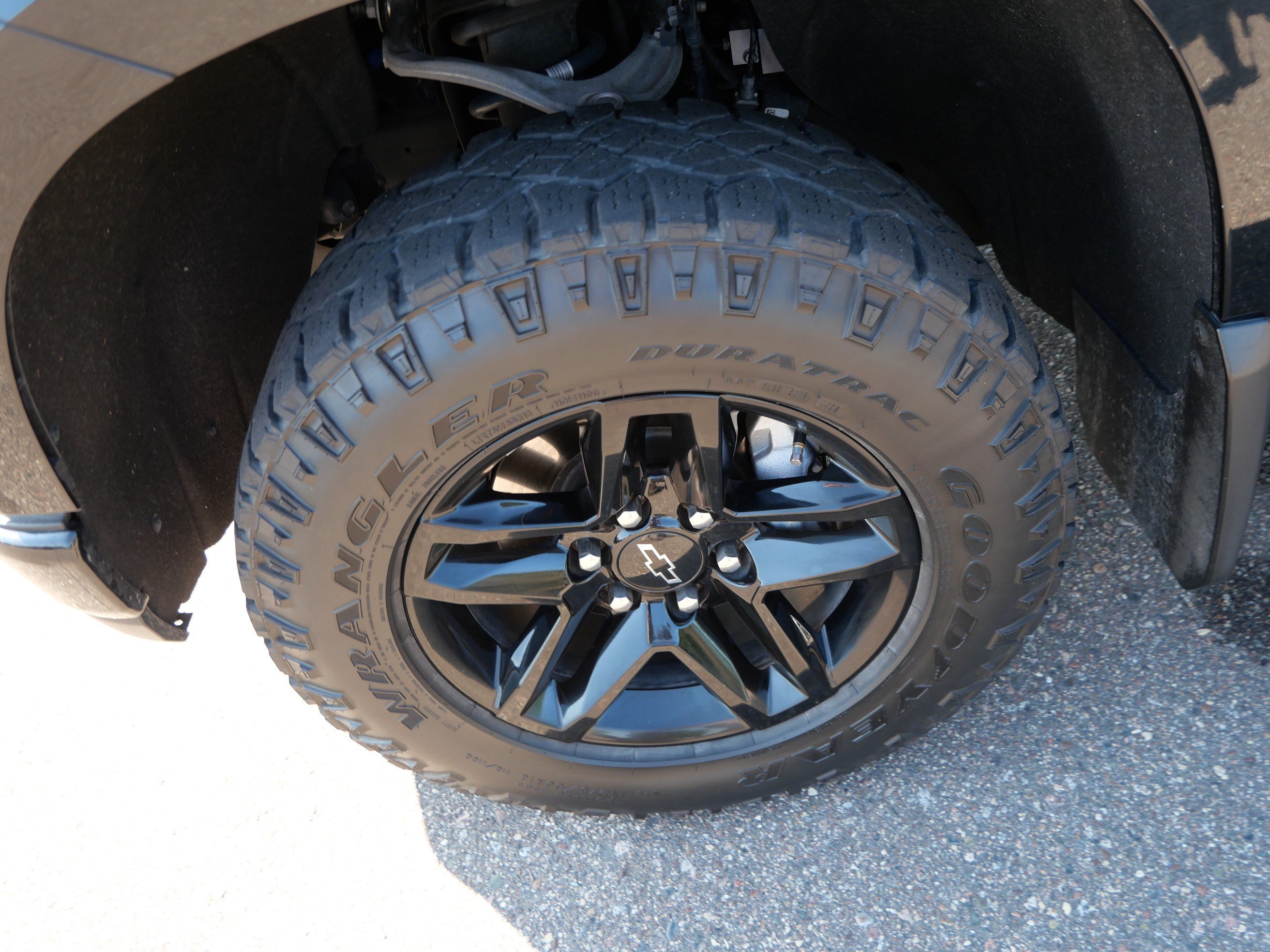 Used 2021 Chevrolet Silverado 1500 Custom Trail Boss AWD/4WD image 16