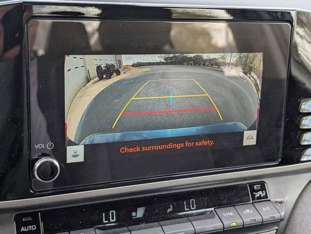 Used 2025 Toyota Camry LE w/ Convenience Package FWD image 20