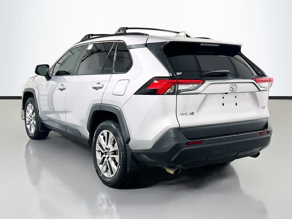 Used 2023 Toyota RAV4 XLE Premium FWD image 6
