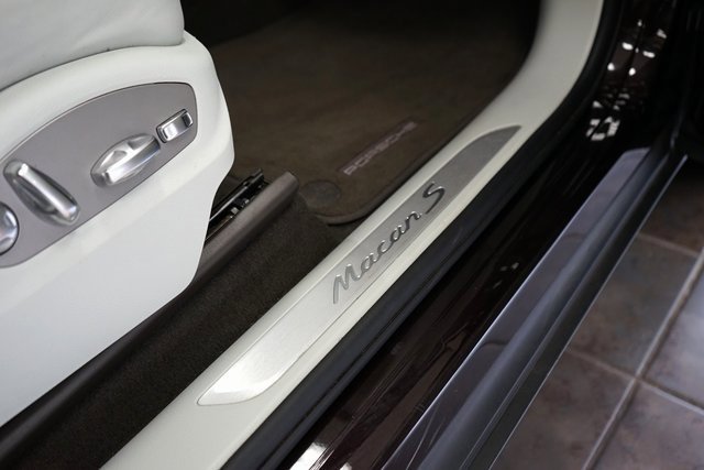 Used 2020 Porsche Macan S image 48