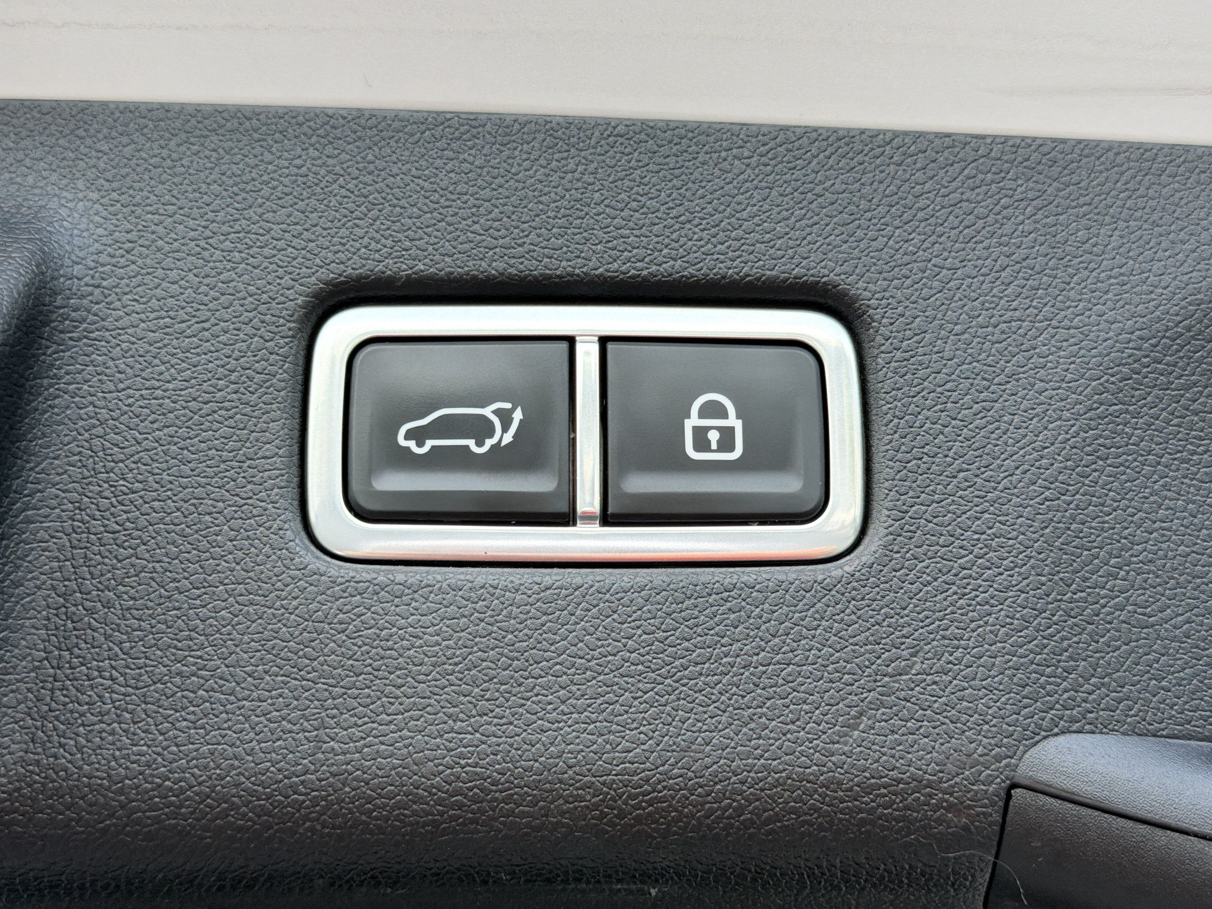 Used 2021 Kia Sorento SX FWD image 18