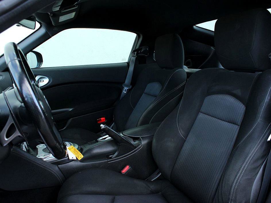 Used 2012 Nissan 370Z Coupe image 11