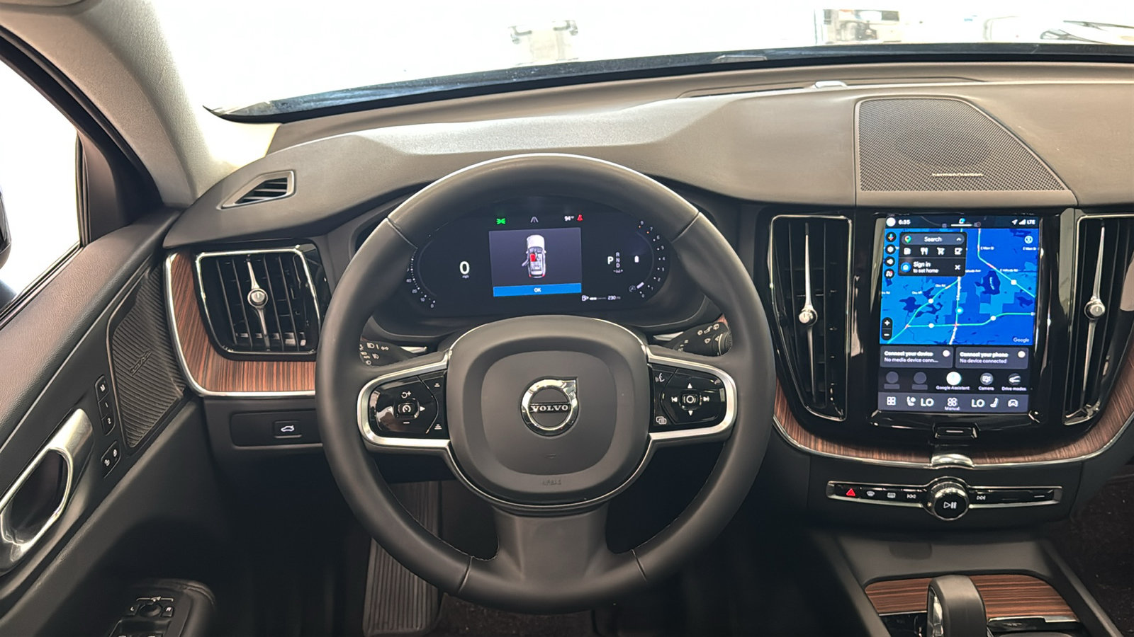 Used 2024 Volvo XC60 B5 Plus w/ Protection Package Premier AWD/4WD image 12
