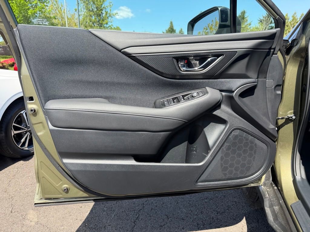 Used 2024 Subaru Outback Premium AWD/4WD image 11
