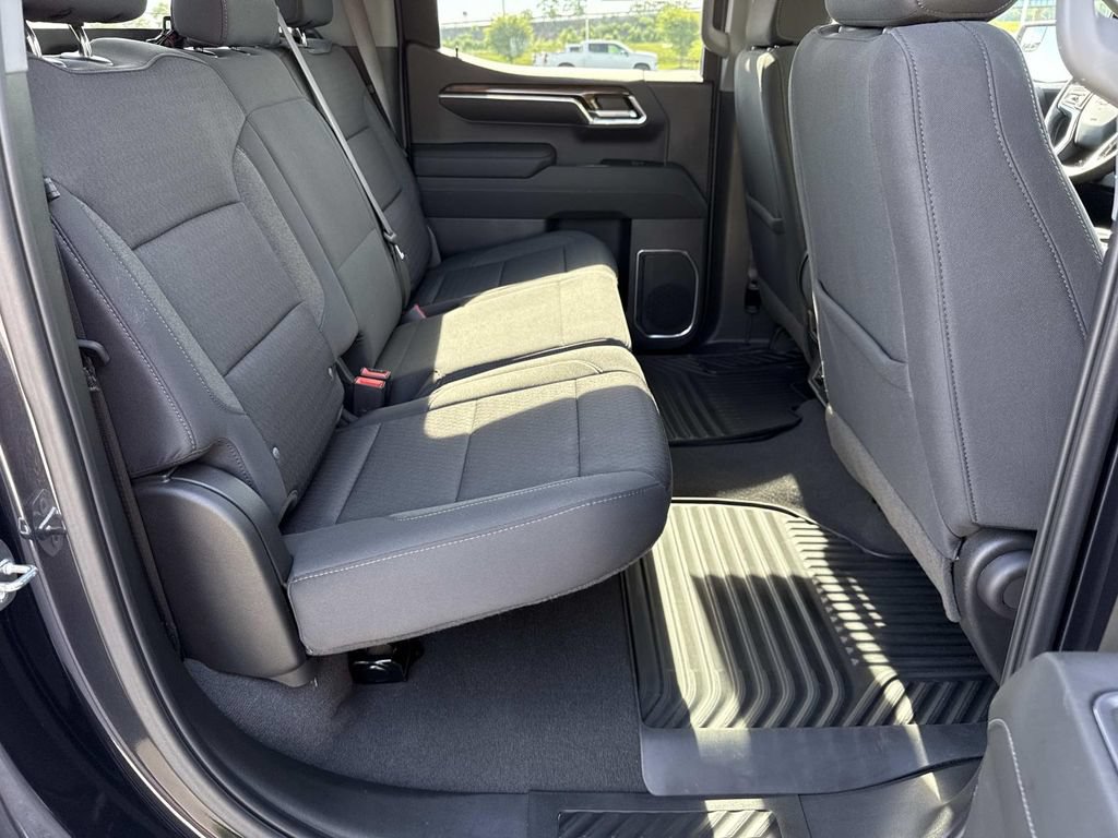 Used 2023 Chevrolet Silverado 1500 LT AWD/4WD image 20