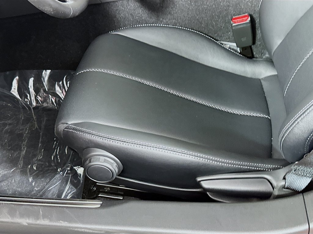 New 2026 MAZDA MX-5 Miata Grand Touring w/ Appearance Package RWD image 26