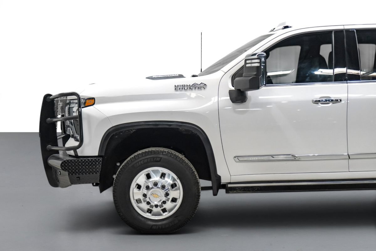 Used 2025 Chevrolet Silverado 3500 High Country w/ High Country Premium Package AWD/4WD image 10