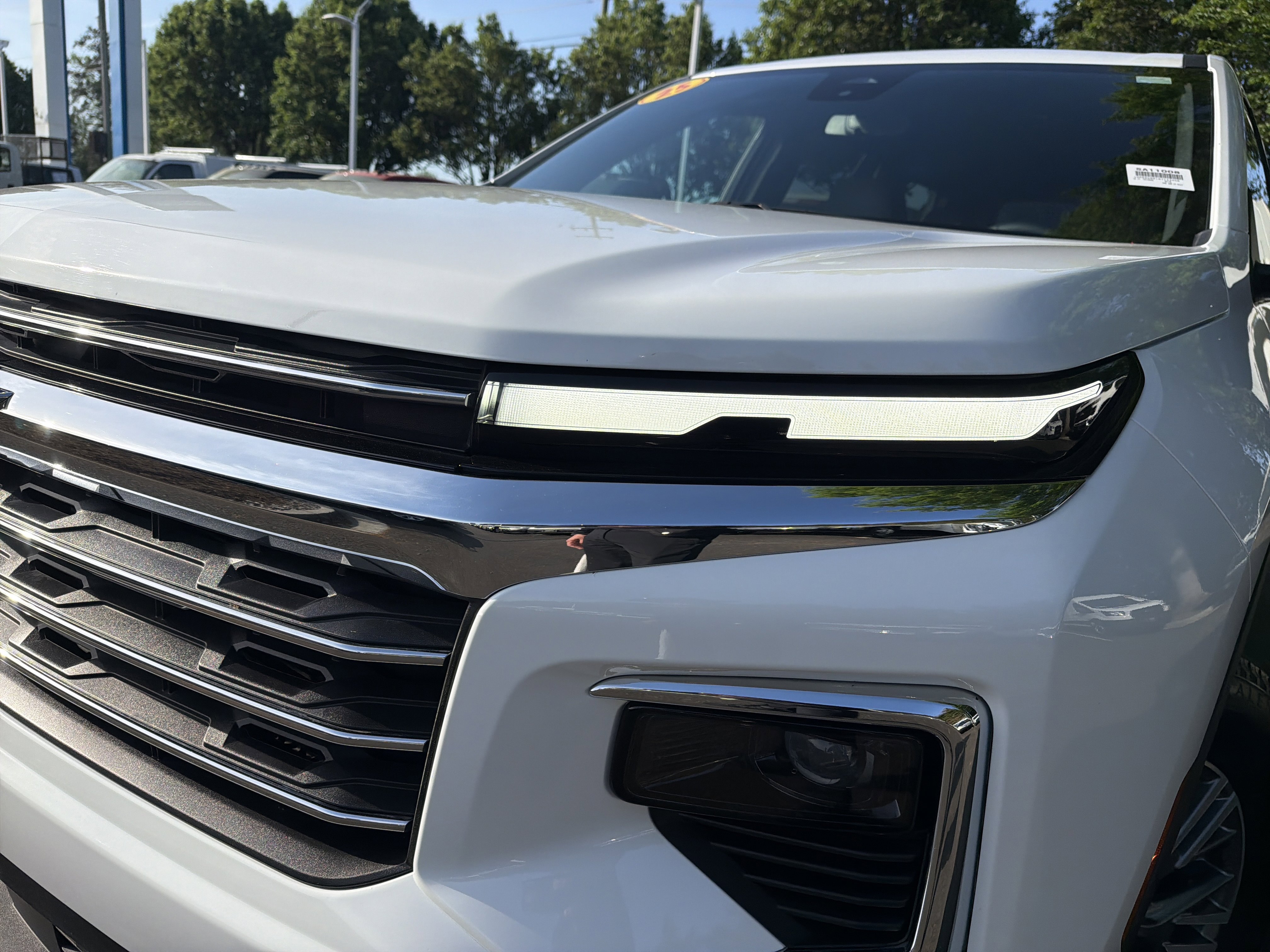 Used 2025 Chevrolet Traverse LT w/ Driver Confidence Package image 6