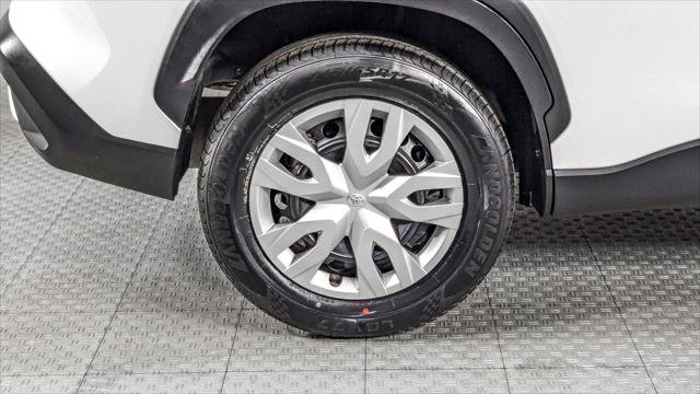 Used 2024 Toyota Corolla Cross L FWD image 22