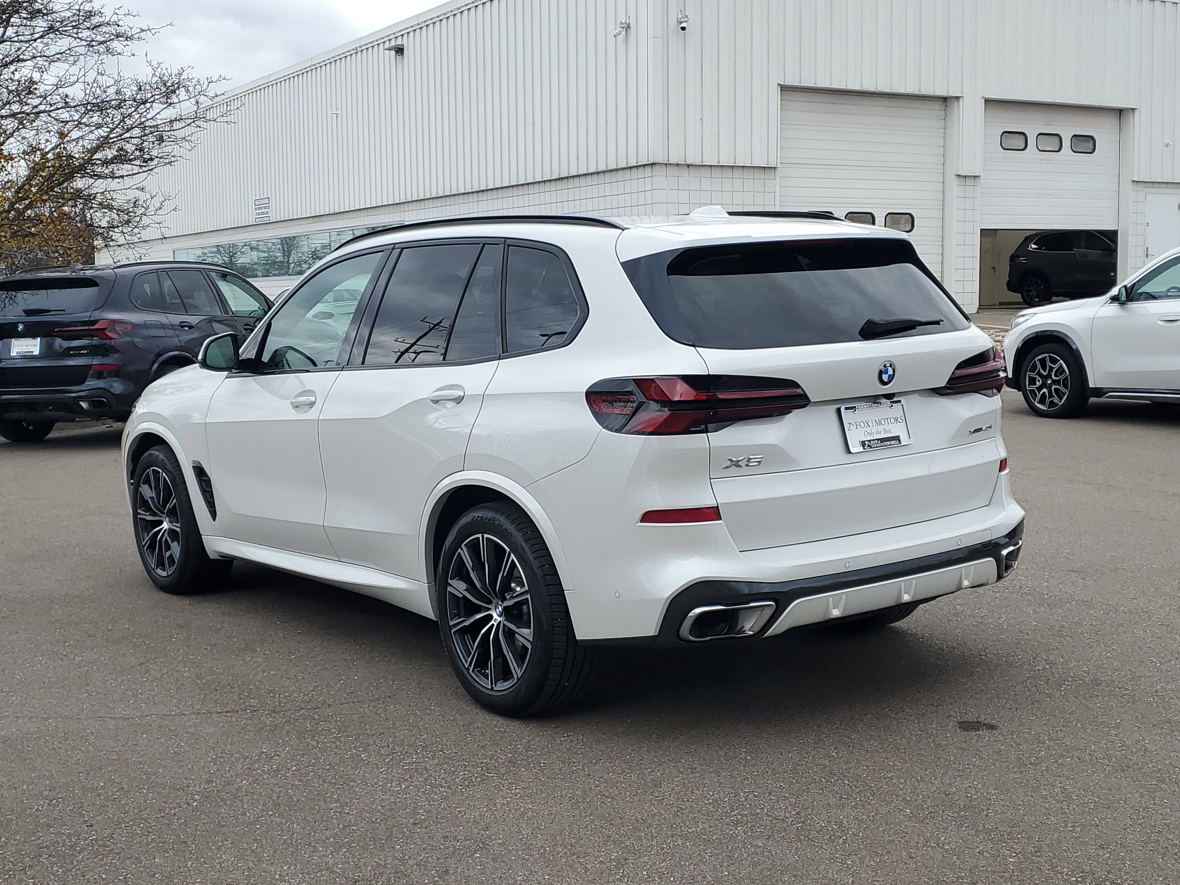 Certified 2024 BMW X5 xDrive40i w/ M Sport Package image 2