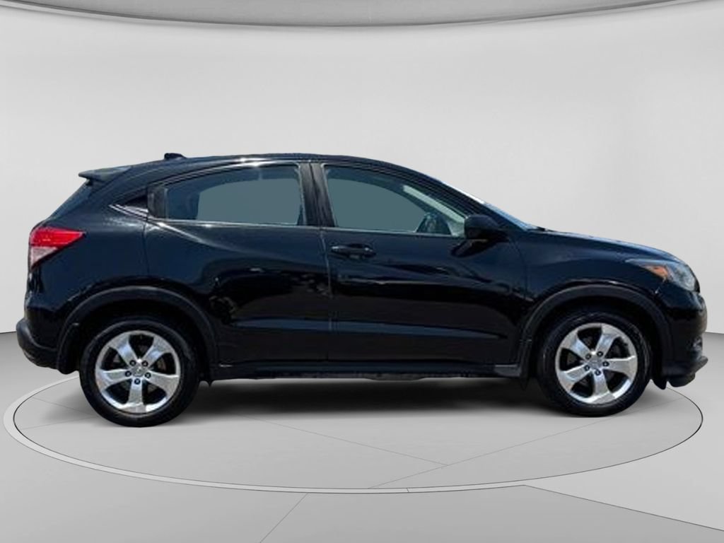Used 2016 Honda HR-V LX image 33