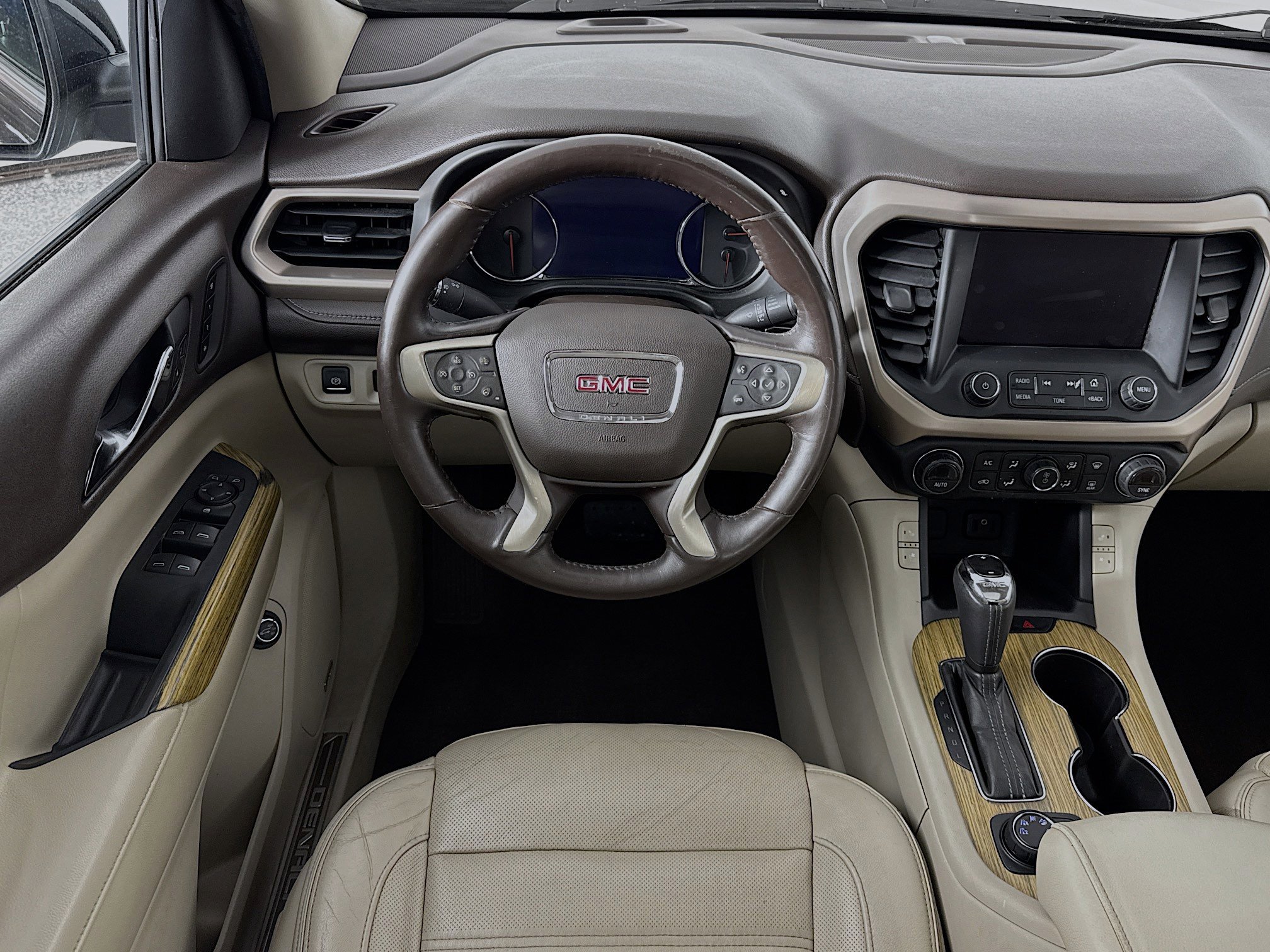 Used 2018 GMC Acadia Denali image 23