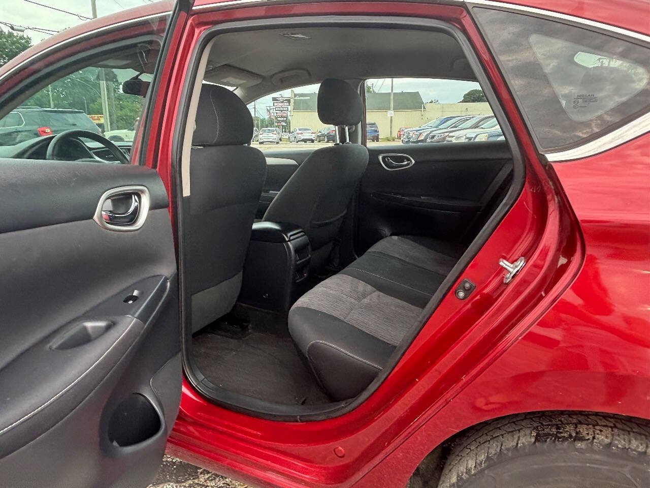 Used 2015 Nissan Sentra SV image 8